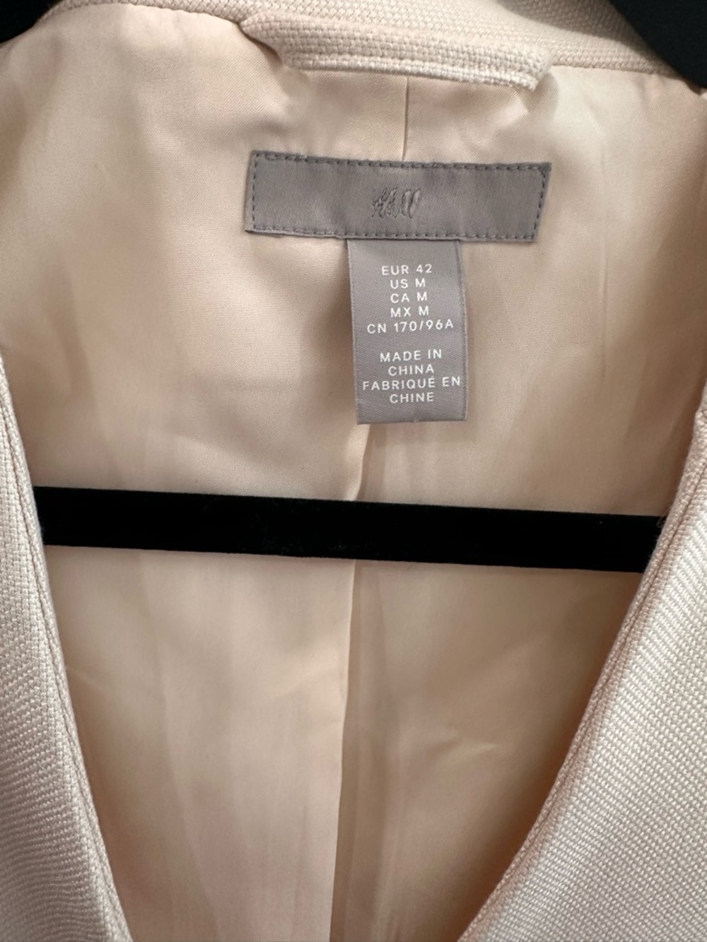 H&M Women’s Cream Padded Collarless Blazer Size M - Picture 3 of 5